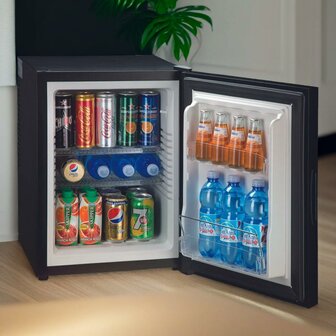 Technomax TP40NS thermo-elektrische minibar koelkast 40 liter zwart gevuld