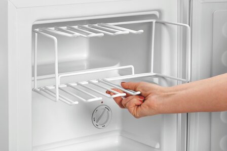 Bartscher 700078 kleine vriezer 38 liter wit binnenkant