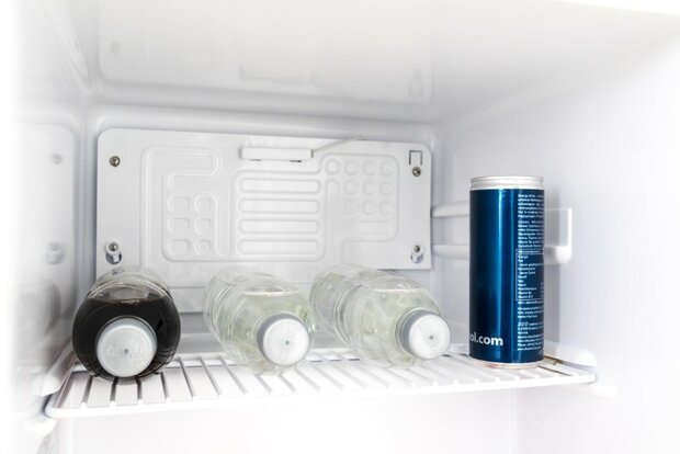 Exquisit mini koelkast wit 40 liter KB05-V-040FW binnenkant legrek