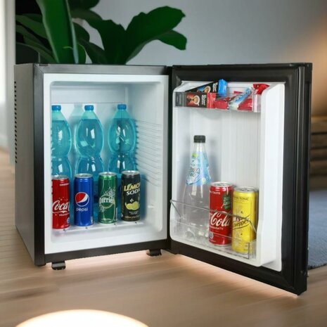 Technomax TP40N thermo-elektrische minibar koelkast 40 liter zwart binnenkant